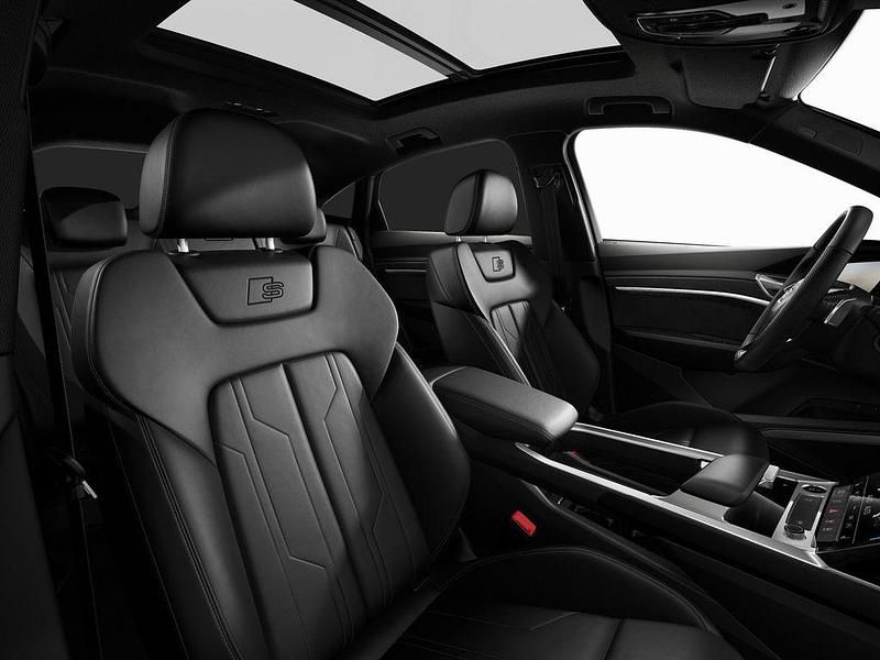 Gebraucht Audi Q8 e-tron S-Line 300 kW (408 PS) 2024 Ultrablau SUV