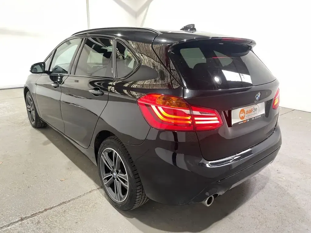 Gebraucht BMW 218 Active Tourer Sport Line 140 PS (102 kW) 2019 Schwarz Van / Kleinbus