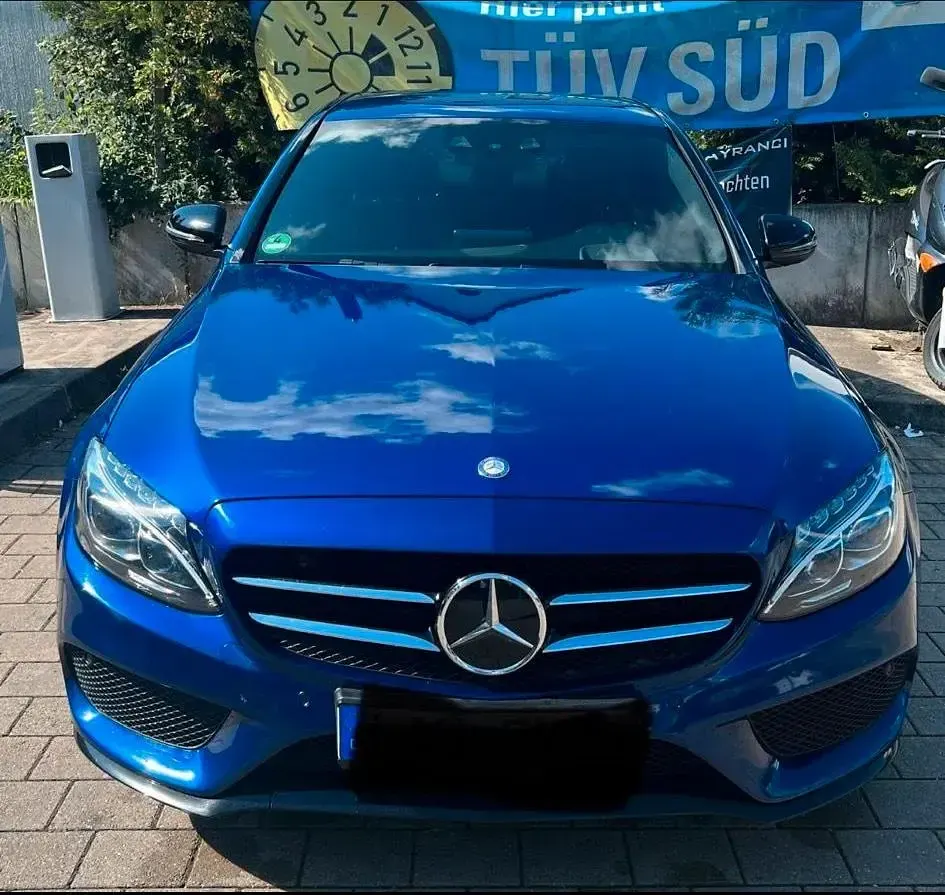 Gebraucht Mercedes C300 204 PS (150 kW) 2016 Blau Limousine