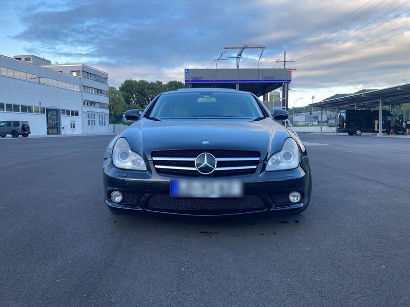 Schwarz Gebraucht 2009 Mercedes CLS63 AMG AMG Coupé | 21.000 € (Teuer) - Bild 1/4