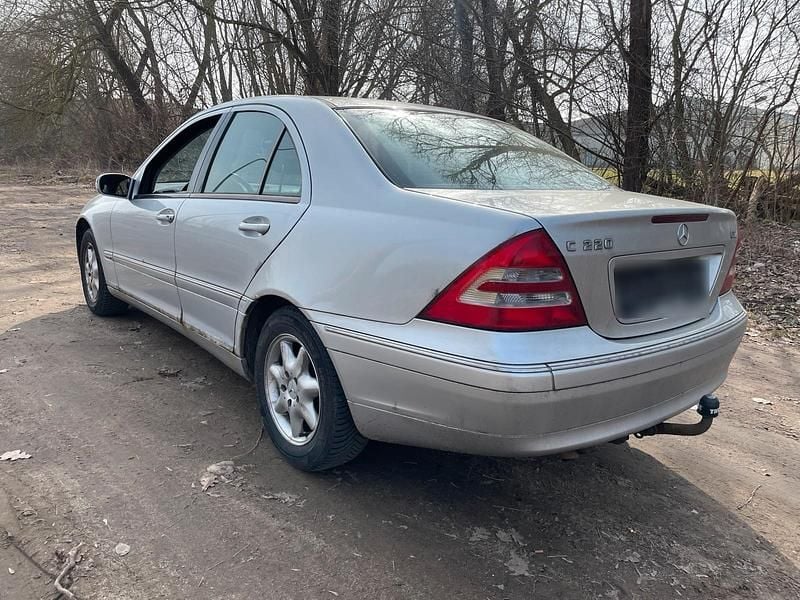 Gebraucht Mercedes C220 143 PS (105 kW) 2001 Silber Limousine