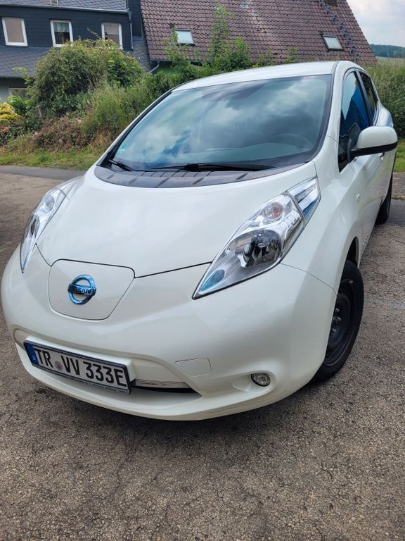 Weiß Gebraucht 2016 Nissan Leaf Acenta Kleinwagen | 7.200 € (Fairer Preis) - Bild 1/4