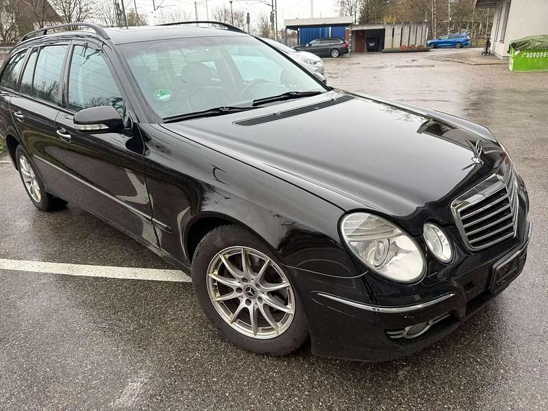 Gebraucht Mercedes E220 170 PS (125 kW) 2007 Schwarz Kombi