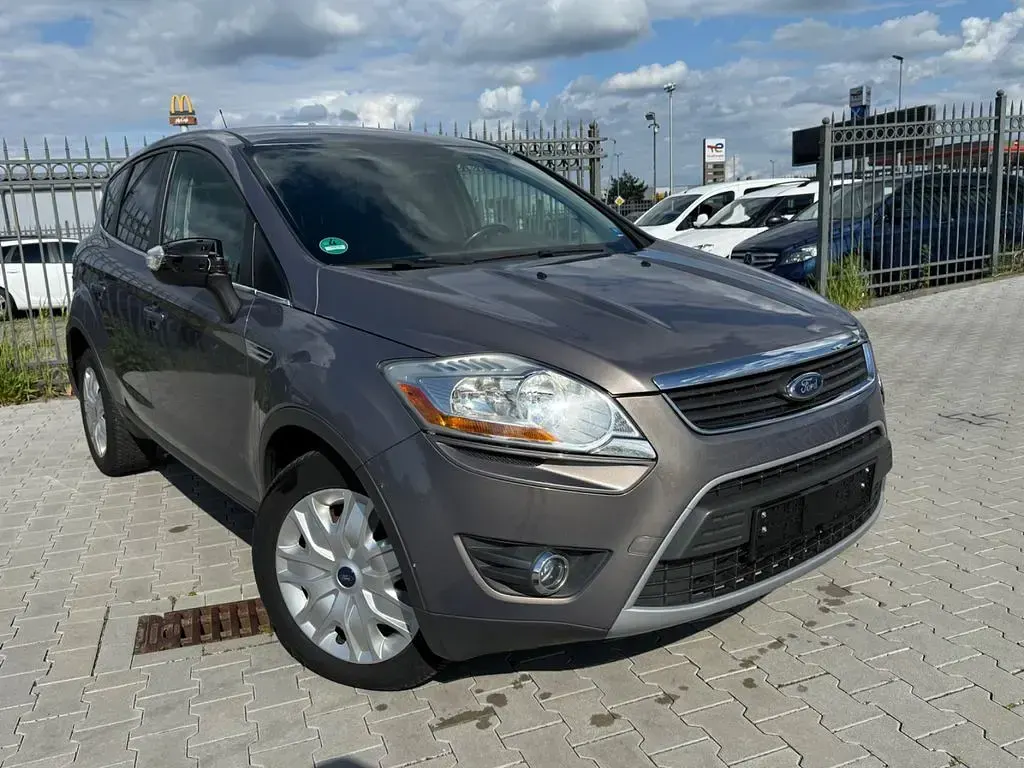 Gebraucht Ford Kuga Trend 140 PS (102 kW) 2012 Braun SUV