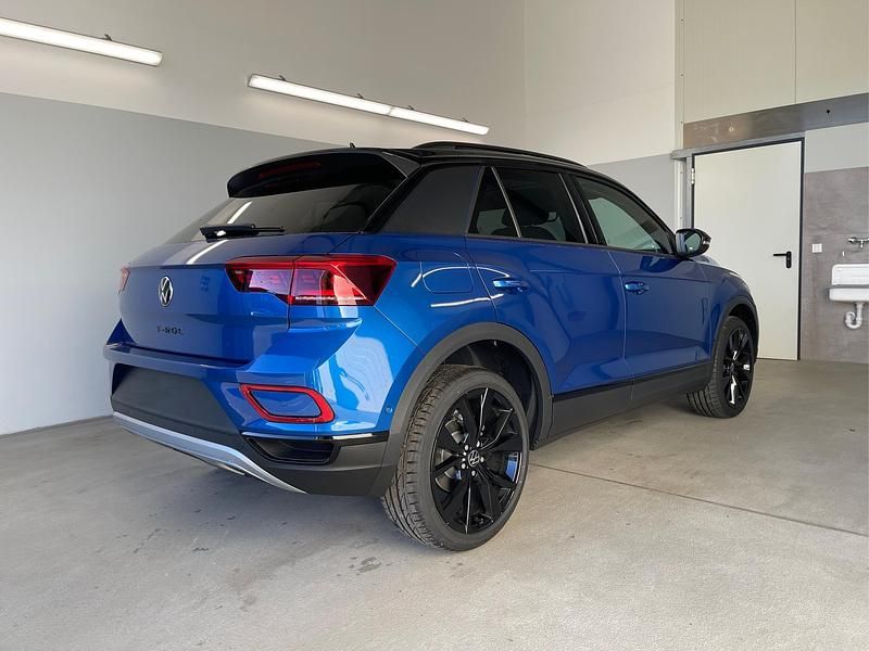 Neu VW T-Roc IQ Drive 150 PS (110 kW) 2025 [z3a1] petroleum blue metallic / dach schwarz SUV