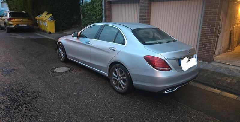 Grau Gebraucht 2015 Mercedes C200 Avantgarde Limousine | 14.000 € (Fairer Preis) - Bild 1/4