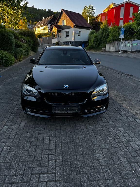Gebraucht BMW 750 381 PS (280 kW) 2013 Schwarz Limousine