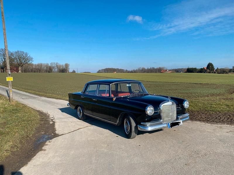 Gebraucht Mercedes 190 55 PS (40 kW) 1964 Schwarz Limousine