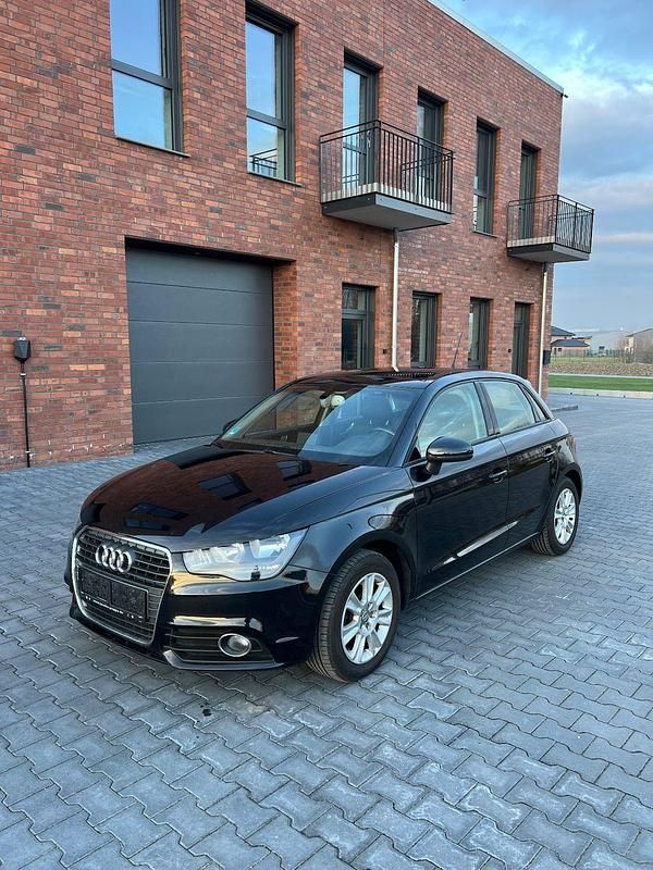 Schwarz Gebraucht 2012 Audi A1 Attraction Kleinwagen | 10.499 € (Fairer Preis) - Bild 1/4