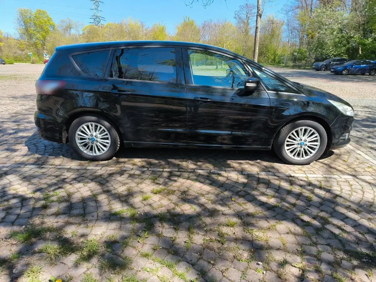 Gebraucht Ford S-MAX Business Edition 150 PS (110 kW) 2016 Schwarz Van / Kleinbus