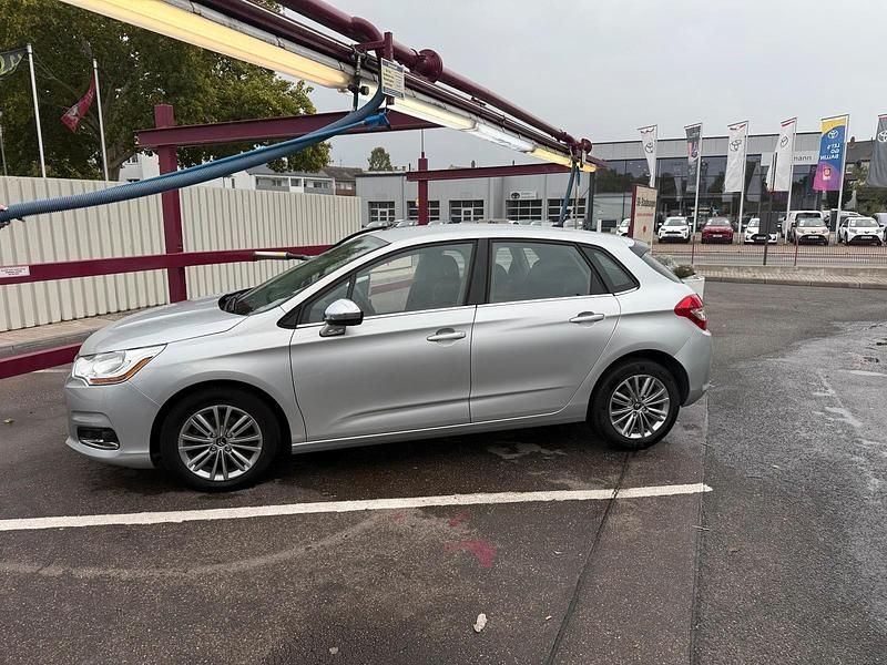 Silber Gebraucht 2014 Citroën C4 Kleinwagen | 5.000 € (Fairer Preis) - Bild 1/4