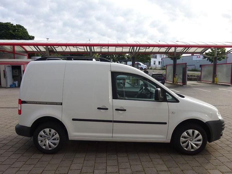 Weiß Gebraucht 2010 VW Caddy Van / Kleinbus | 6.490 € (Etwas zu teuer) - Bild 1/4