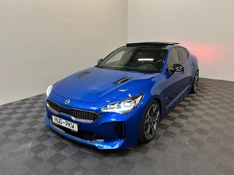 Blau Gebraucht 2018 Kia Stinger Kleinwagen | 26.990 € (Fairer Preis) - Bild 1/4