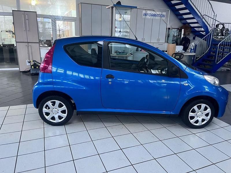 Gebraucht Peugeot 107 Filou 68 PS (50 kW) 2010 Blau Kleinwagen