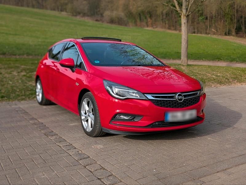 Gebraucht Opel Astra Dynamic 110 PS (80 kW) 2015 Rot Limousine
