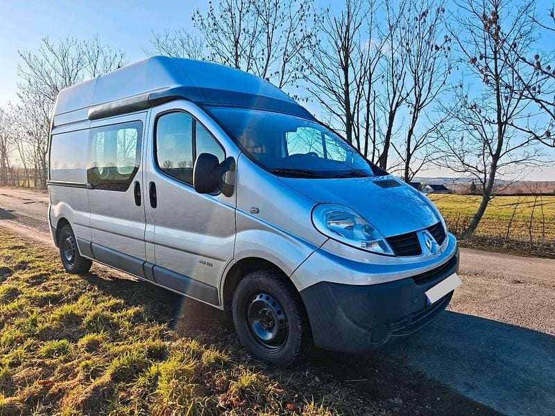 Gebraucht Renault Trafic 115 PS (84 kW) 2012 Silber Van / Kleinbus