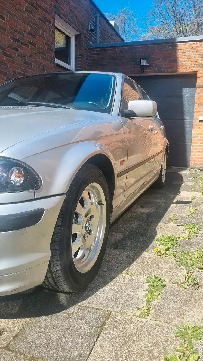 Gebraucht BMW 328 194 PS (142 kW) 1998 Silber Limousine