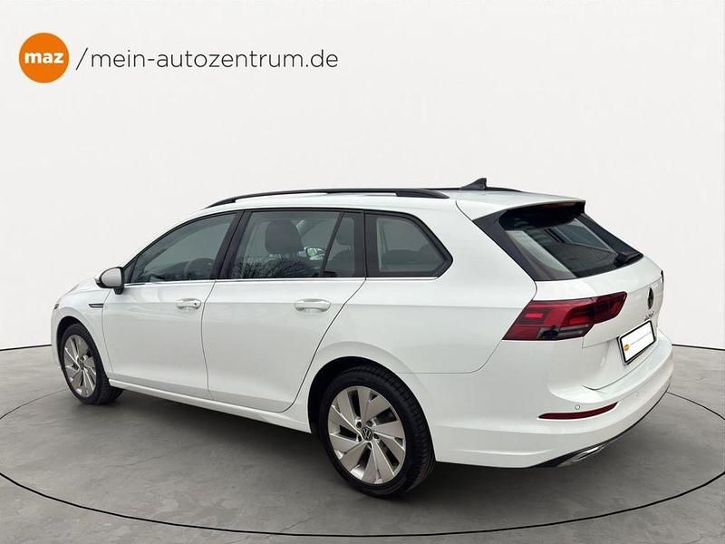 Gebraucht VW Golf VIII Style 150 PS (110 kW) 2022 Pure white Kombi
