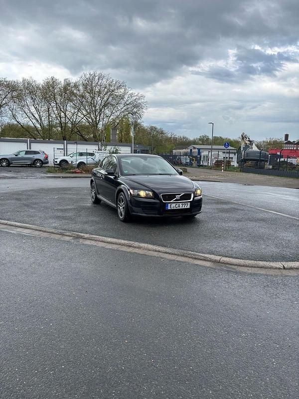 Schwarz Gebraucht 2009 Volvo C30 Kleinwagen | 1.500 € (Fairer Preis) - Bild 1/4