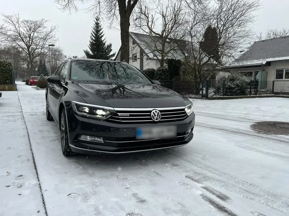 Gebraucht VW Passat 190 PS (139 kW) 2018 Grau Kombi