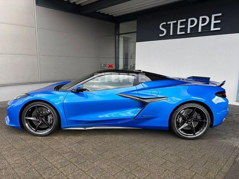 Neu Corvette C8 644 PS (473 kW) 2025 Riptide blue metallic (gjv) Cabrio
