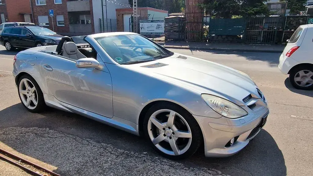Gebraucht Mercedes SLK350 272 PS (200 kW) 2005 Silber Cabrio