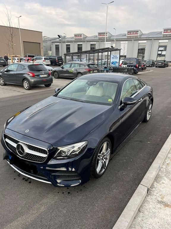 Gebraucht Mercedes E350 AMG 258 PS (189 kW) 2018 Blau Coupé