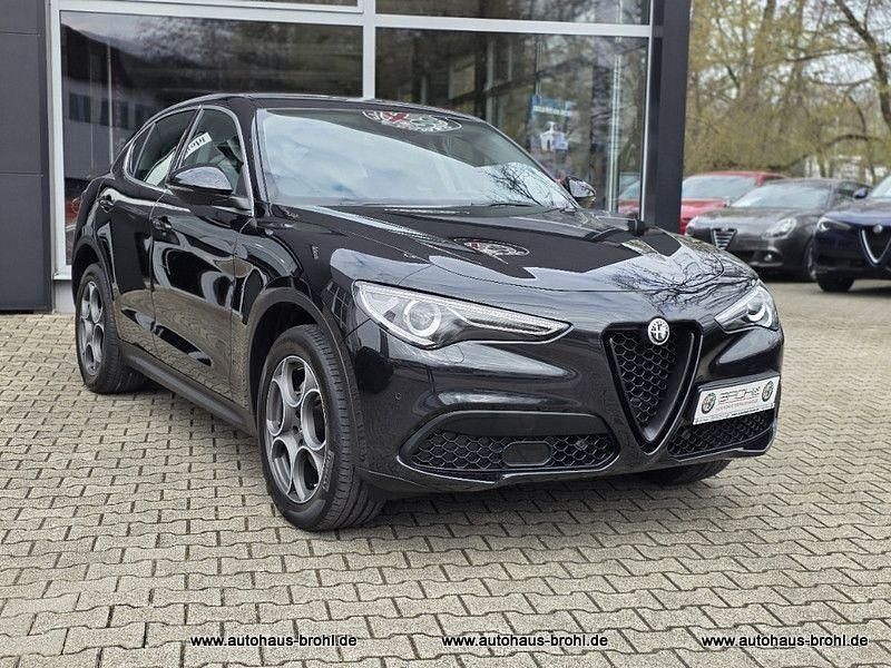 Gebraucht Alfa Romeo Stelvio 190 PS (139 kW) 2019 Schwarz SUV