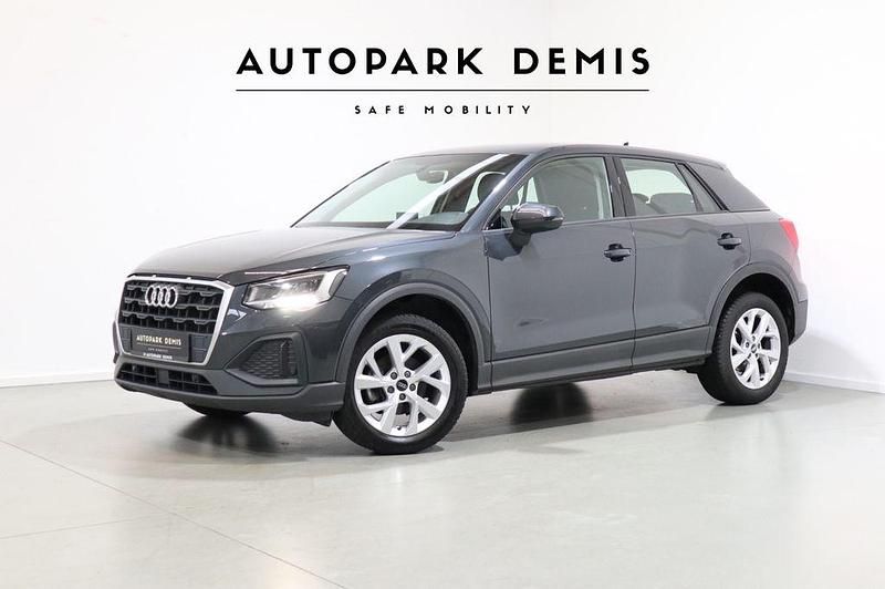 Grau Gebraucht 2022 Audi Q2 Basis SUV | 20.785 € (Fairer Preis) - Bild 1/4