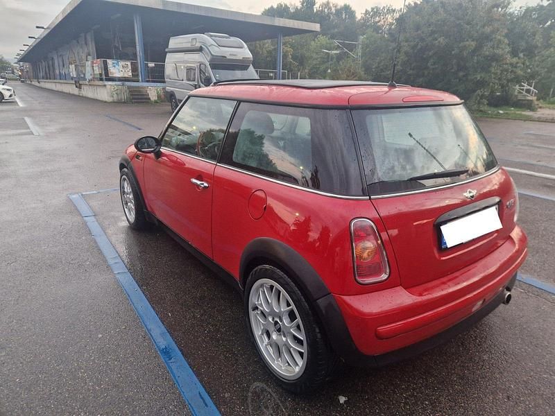 Rot Gebraucht 2003 Mini ONE Kleinwagen | 2.600 € (Fairer Preis) - Bild 1/4