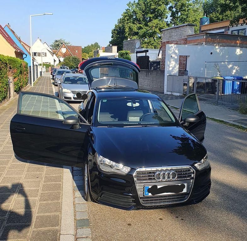 Schwarz Gebraucht 2011 Audi A1 Sport Kleinwagen | 7.999 € (Fairer Preis) - Bild 1/4