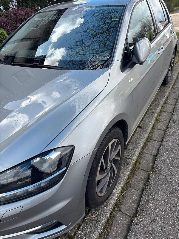 Gebraucht VW Golf VII Sound 86 PS (63 kW) 2017 Grau Limousine