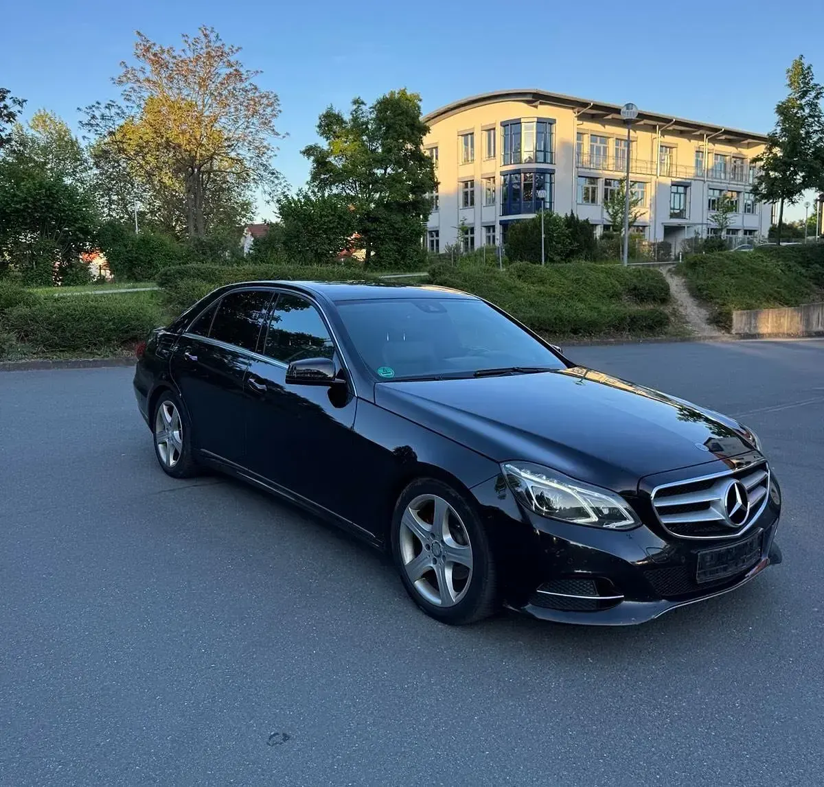 Gebraucht Mercedes E220 170 PS (125 kW) 2013 Schwarz Limousine