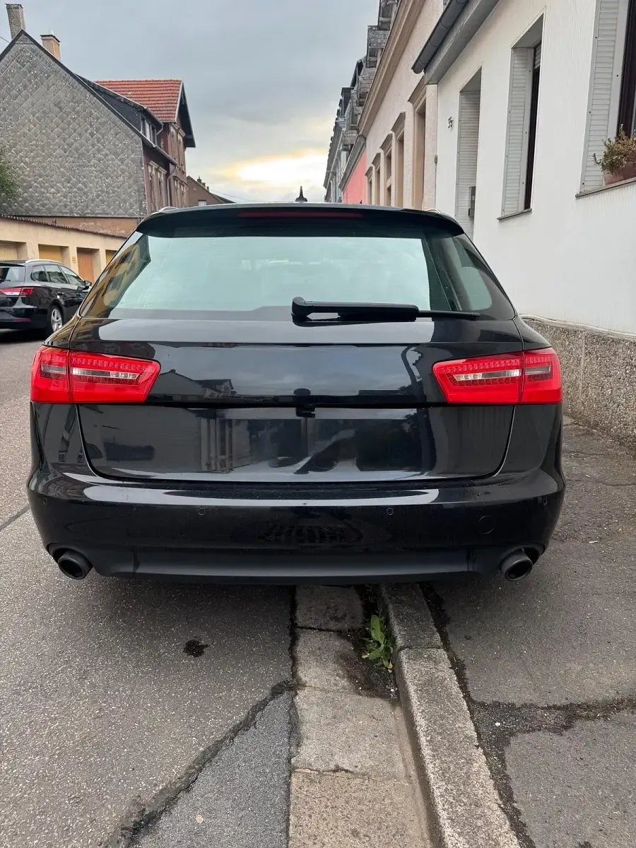 Gebraucht Audi A6 240 PS (176 kW) 2011 Schwarz Kombi