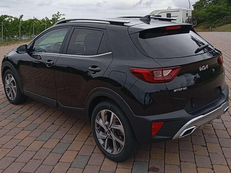 Gebraucht Kia Stonic GT-Line 120 PS (88 kW) 2023 Schwarz SUV