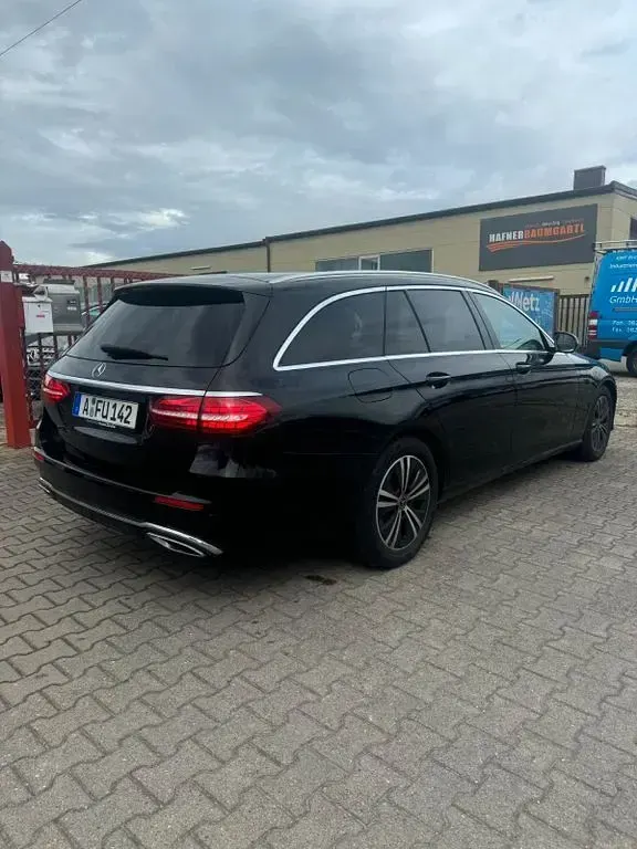 Brugt Mercedes E220 200 HK (147 kW) 2023 Sort Sedan