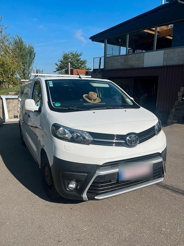 Weiß Gebraucht 2018 Toyota Proace Van | 16.000 € (Guter Preis) - Bild 1/4