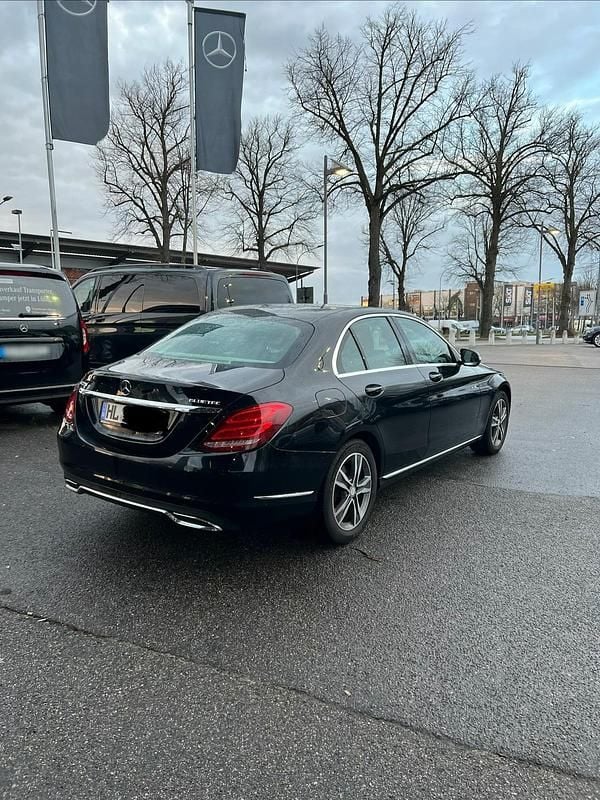 Gebraucht Mercedes C220 170 PS (125 kW) 2014 Schwarz Limousine
