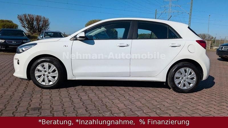 Gebraucht Kia Rio Attract 84 PS (61 kW) 2019 Weiß Limousine