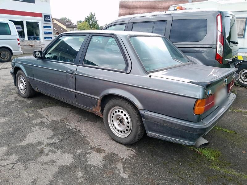 Gebraucht BMW 325 170 PS (125 kW) 1988 Coupé