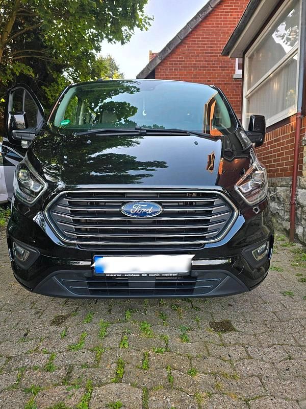 Schwarz Gebraucht 2019 Ford Tourneo Titanium X Van / Kleinbus | 31.000 € (Fairer Preis) - Bild 1/4