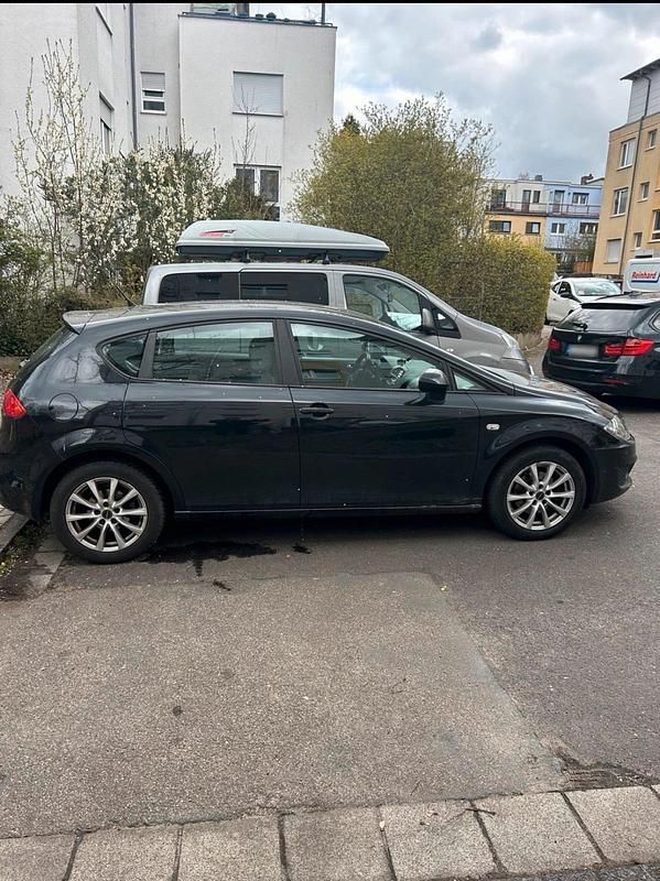 Gebraucht Seat Leon 105 PS (77 kW) 2011 Schwarz Kleinwagen