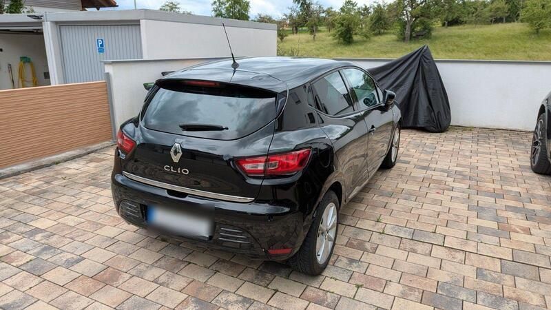 Schwarz Gebraucht 2018 Renault Clio IV LIMITED Kleinwagen | 8.600 € (Guter Preis) - Bild 1/4