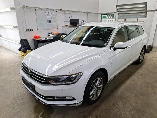 Gebraucht VW Passat 190 PS (139 kW) 2019 Weiß Limousine