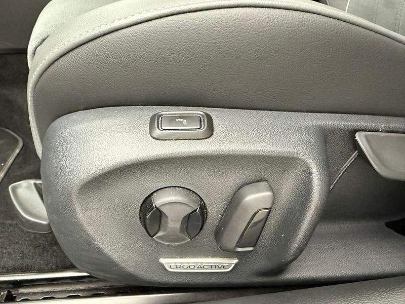 Gebraucht VW Passat Business 150 PS (110 kW) 2024 Weiß Kombi
