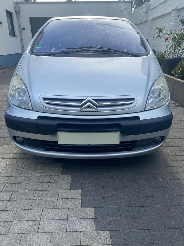 Gebraucht Citroën Xsara Picasso 115 PS (84 kW) 2005 Silber Van / Kleinbus