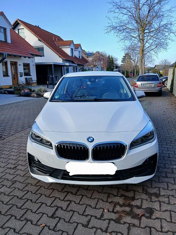 Gebraucht BMW 218 140 PS (102 kW) 2019 Weiß Kombi