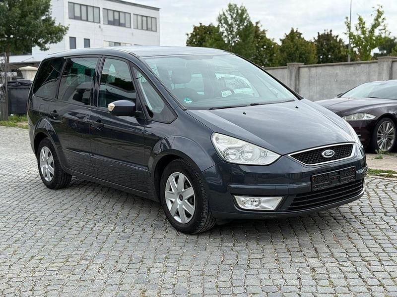 Grau Gebraucht 2006 Ford Galaxy Ambiente Van / Kleinbus | 2.900 € (Superpreis) - Bild 1/4