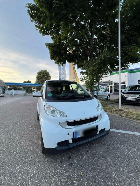 Weiß Gebraucht 2009 Smart ForTwo Cabrio Edition #1 Cabrio | 4.200 € (Fairer Preis) - Bild 1/4