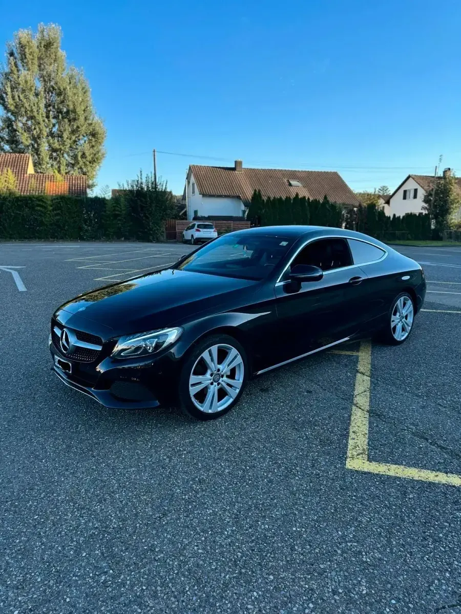 Gebraucht Mercedes C180 156 PS (114 kW) 2016 Schwarz Coupé